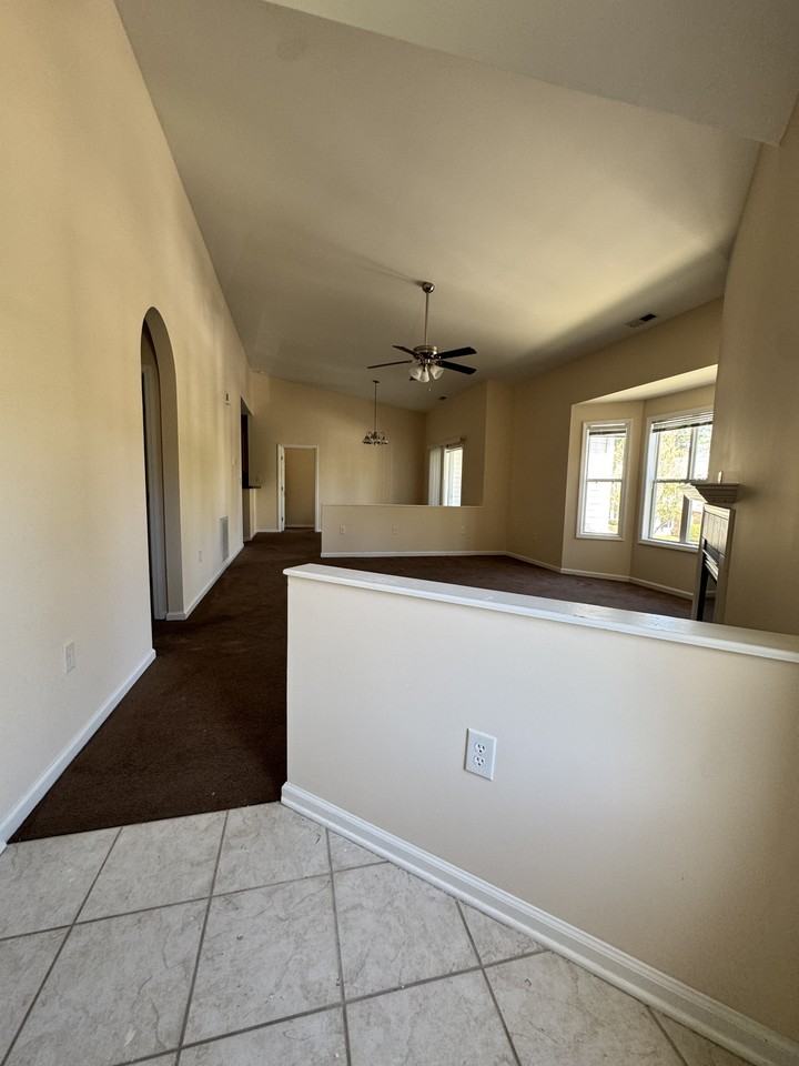 1109 Turtle Creek Road - 1Unit H #1 - Photo 3 of 32