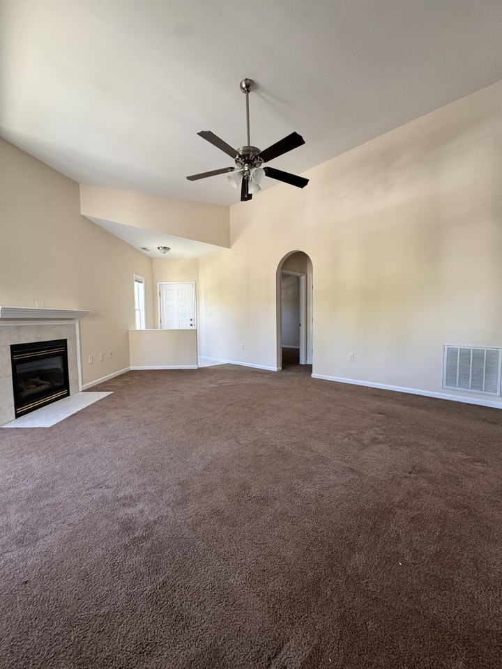 1109 Turtle Creek Road - 1Unit H #1 - Photo 5 of 32