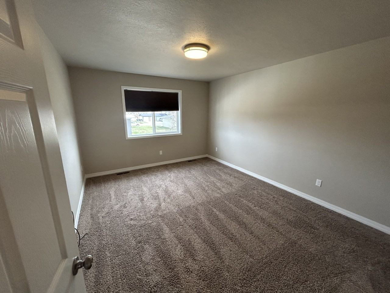 2083 Lakehills Dr #2083 - Photo 6 of 15