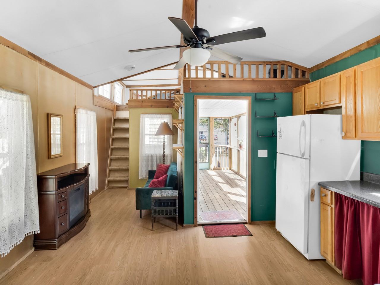 1449 Suncrest St #1 - Photo 4 of 10