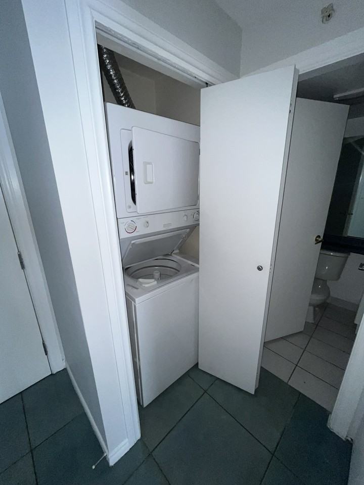 1278 Granville St #505 - Photo 2 of 8