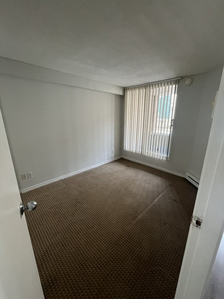 1278 Granville St #505 - Photo 5 of 8
