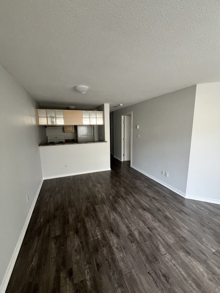 1278 Granville St #505 - Photo 6 of 8