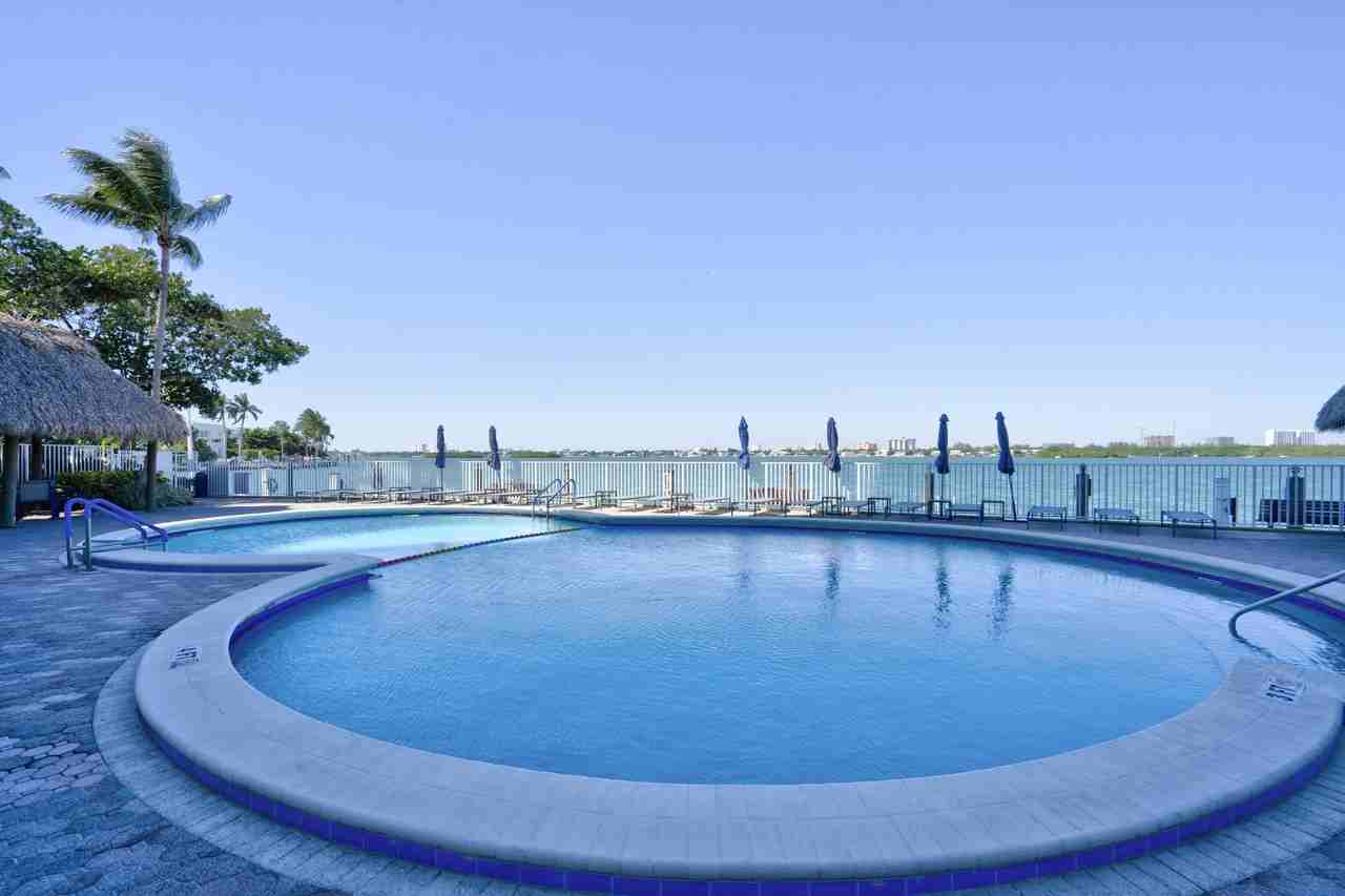 10350 West Bay Harbor Drive - 1Apt 3T #1 - Photo 4 of 10