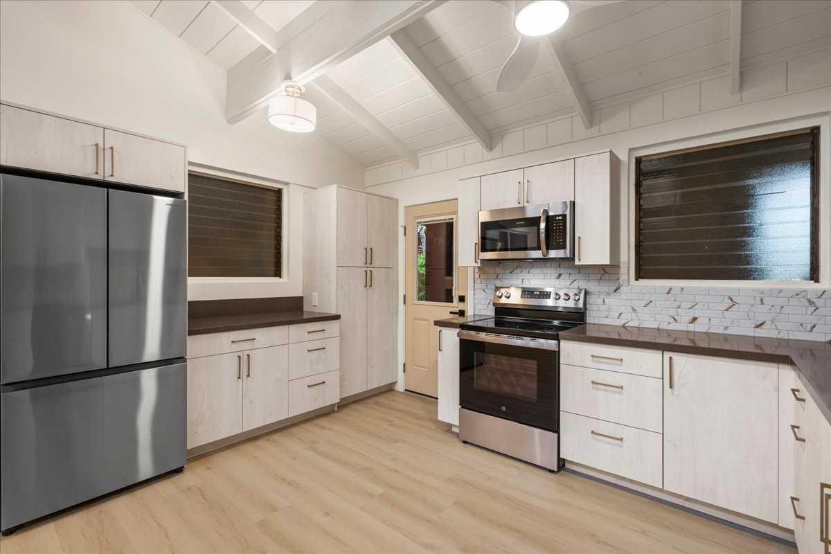 3567 Baldwin Ave #C - Photo 3 of 13