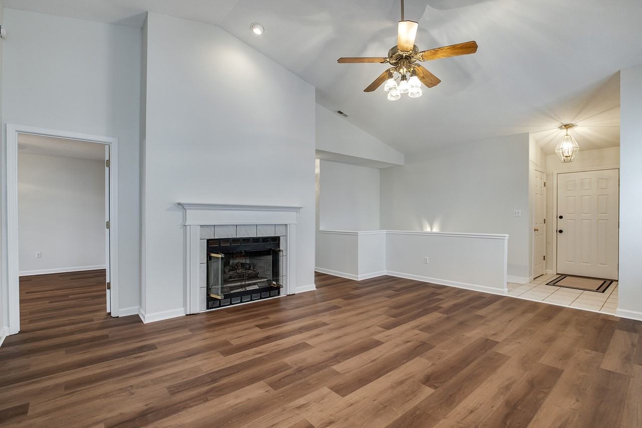 513 Cimarron Cir #1 - Photo 5 of 34