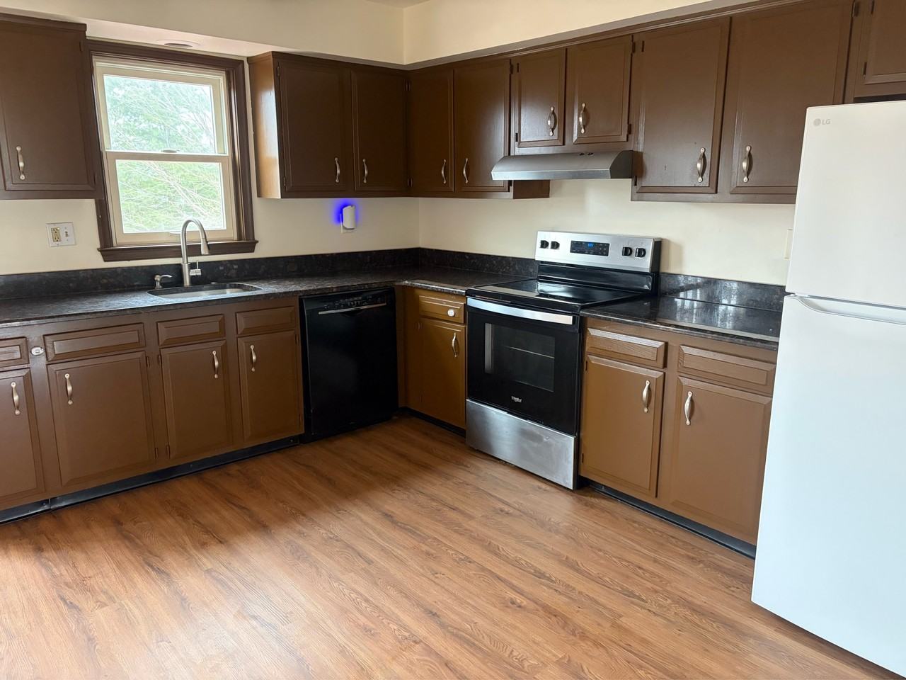 516 Susan Dr #1 - Photo 4 of 14