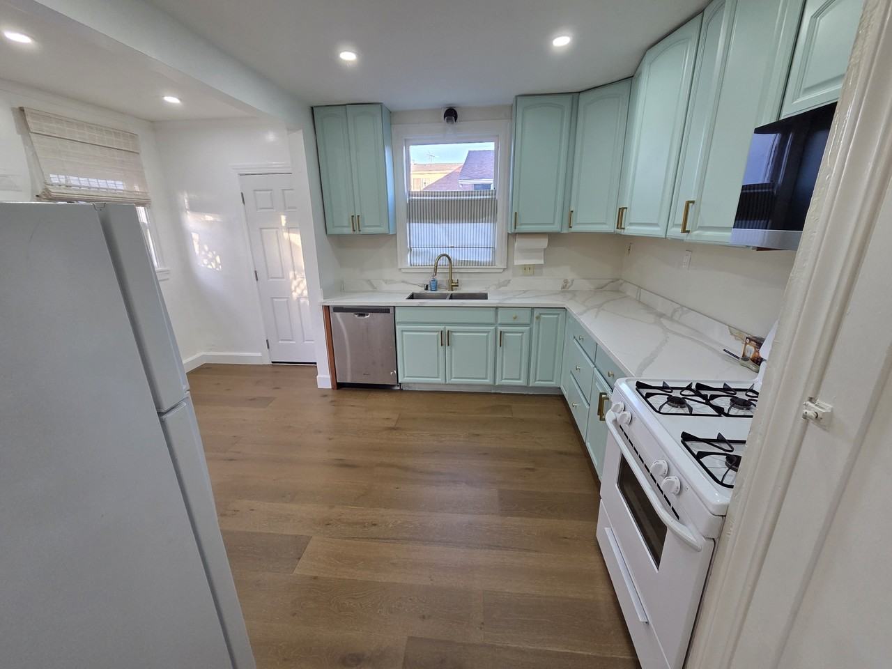 3916 Quigley St #3916 - Photo 7 of 15