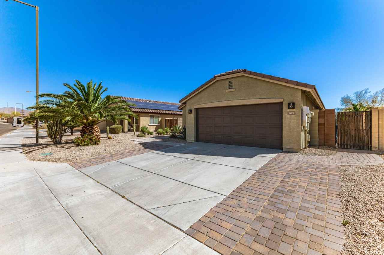 1429 S 237th Ln #1 - Photo 4 of 35