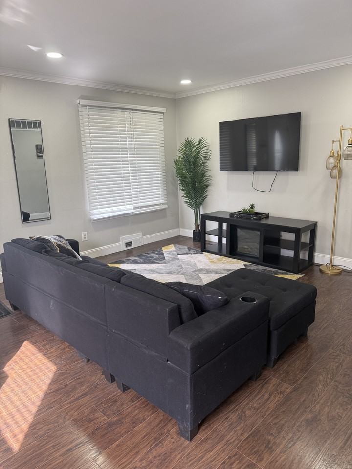 3012 Grayson St #1 - Photo 2 of 9