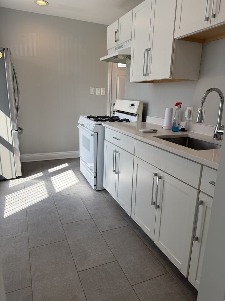 1473 E Harry Ave #1 - Photo 3 of 6