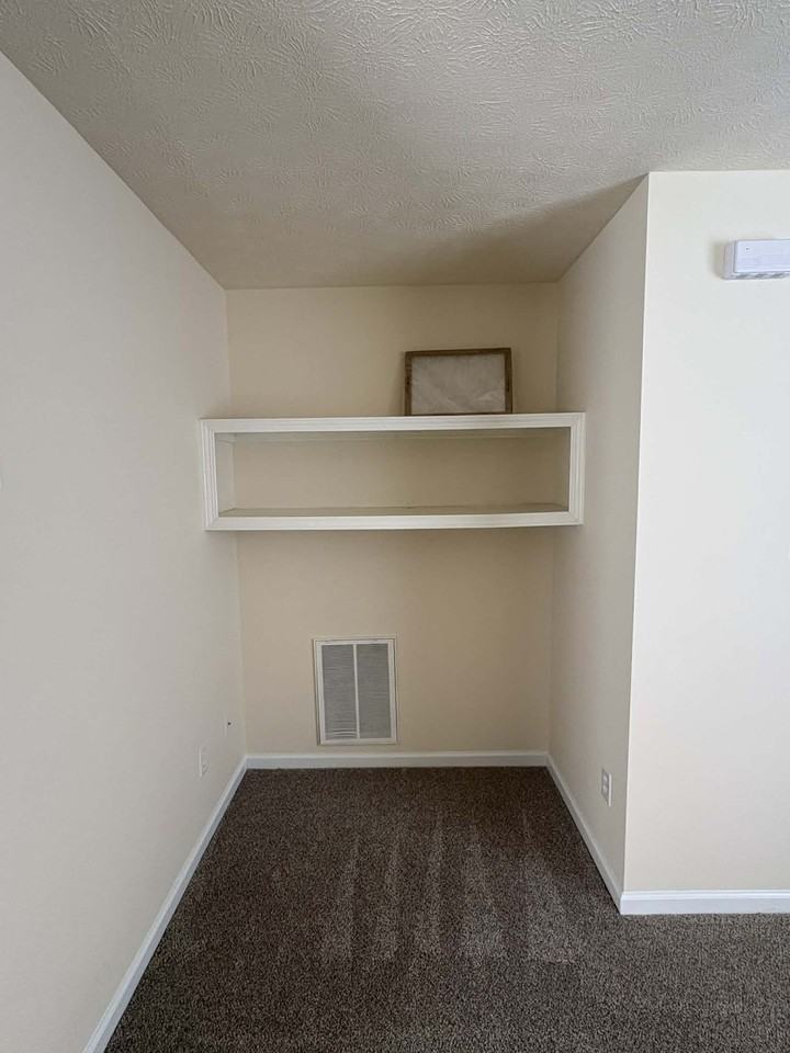 1611 Flanigan Ct #1 - Photo 5 of 15