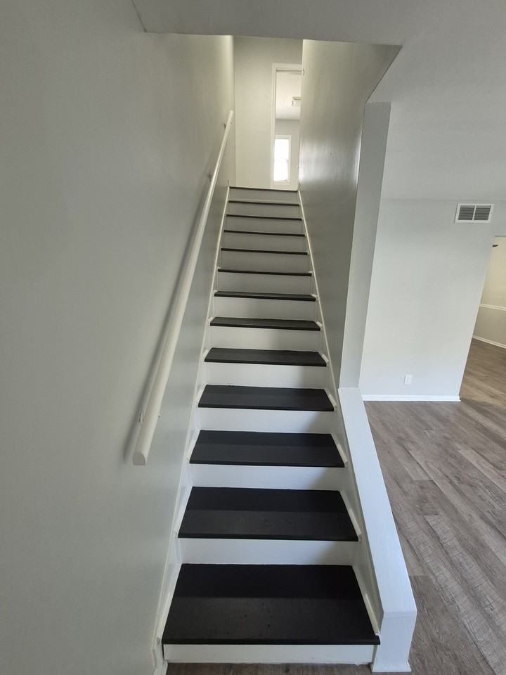 185 Springdale Ct #1 - Photo 5 of 11