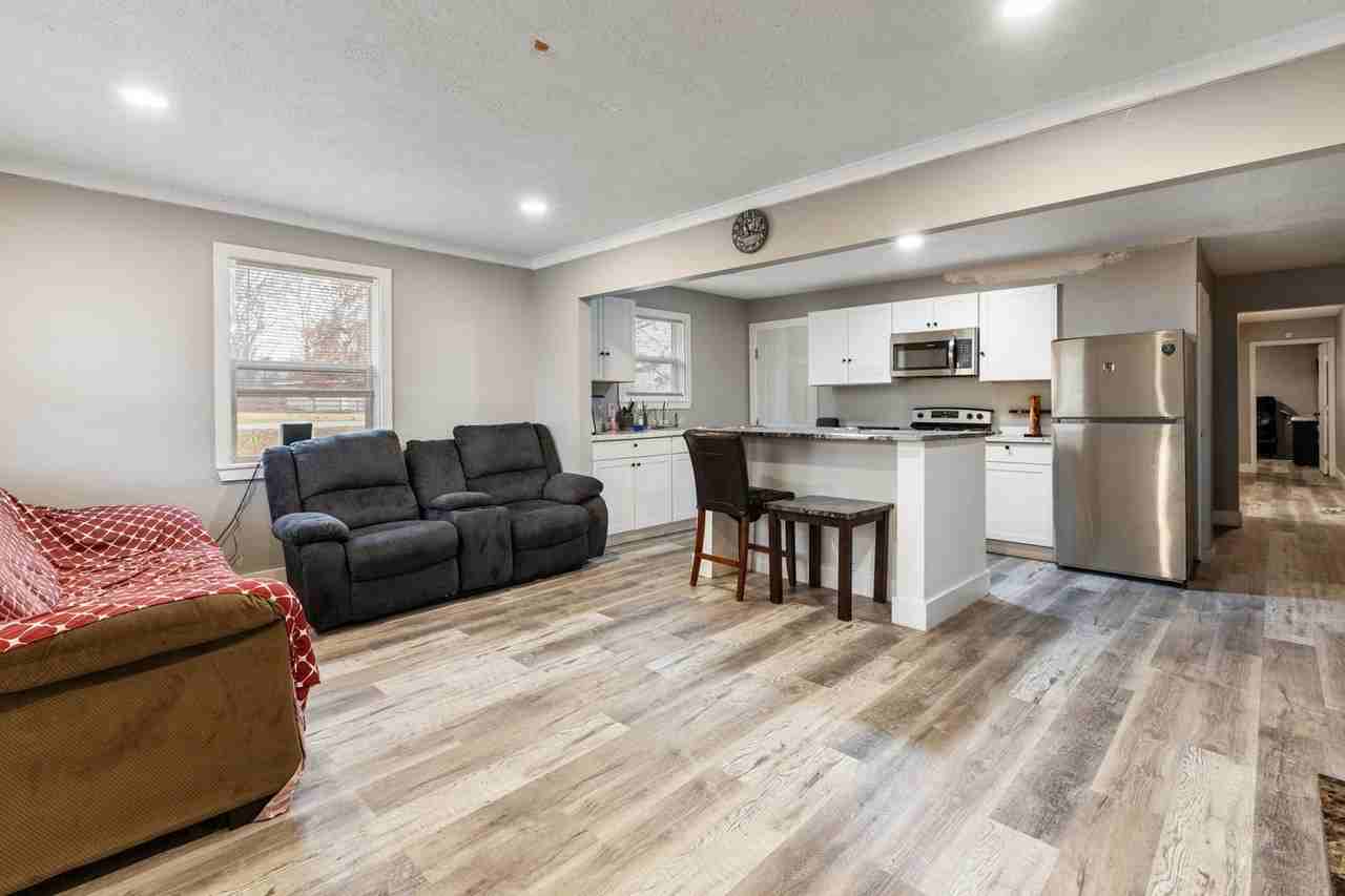 1581 Burns Ave #B - Photo 2 of 8