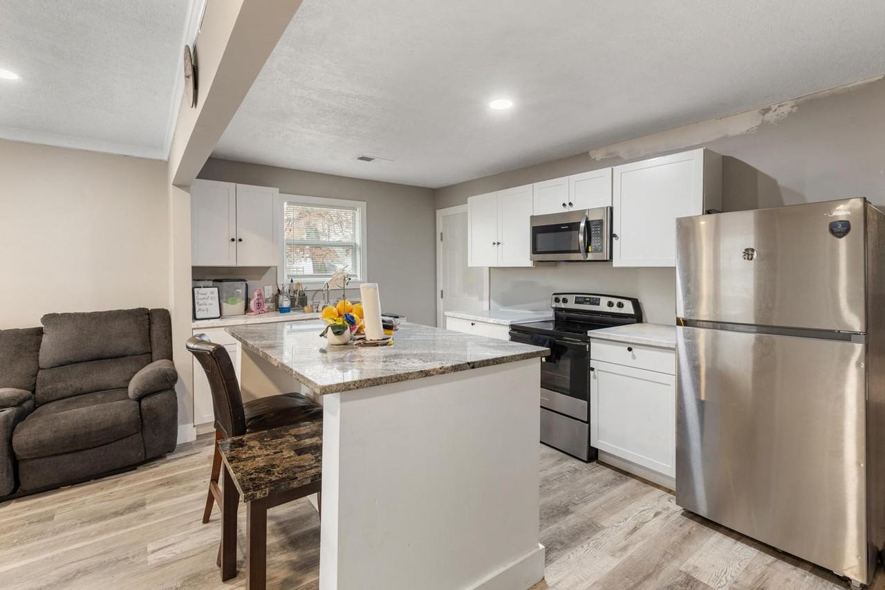 1581 Burns Ave #B - Photo 3 of 8