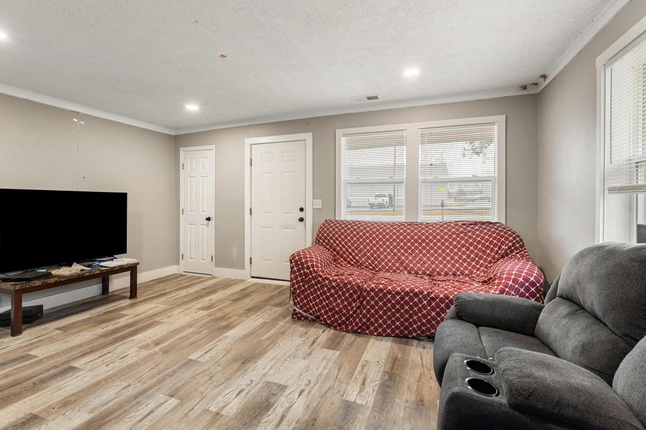 1581 Burns Ave #B - Photo 4 of 8