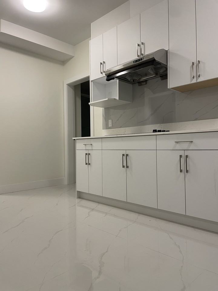 1853 Trent Avenue - Photo 4 of 8