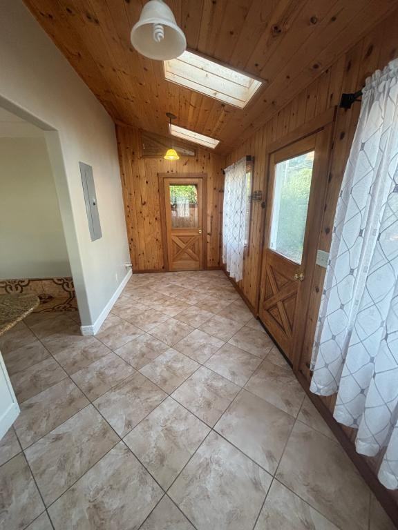 663 S 11th St - Photo 5 of 16