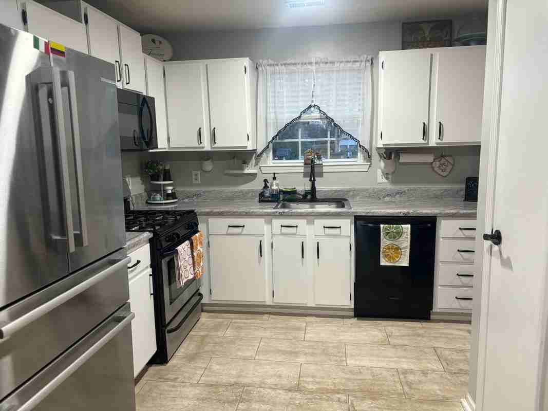 12 Wanda Ct - Photo 2 of 4