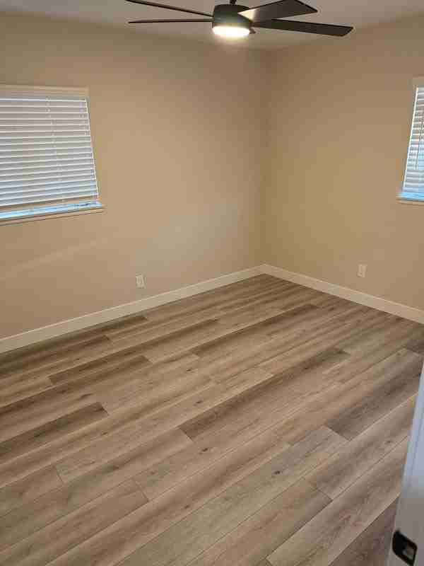 340 E Shamrock St - Photo 7 of 16