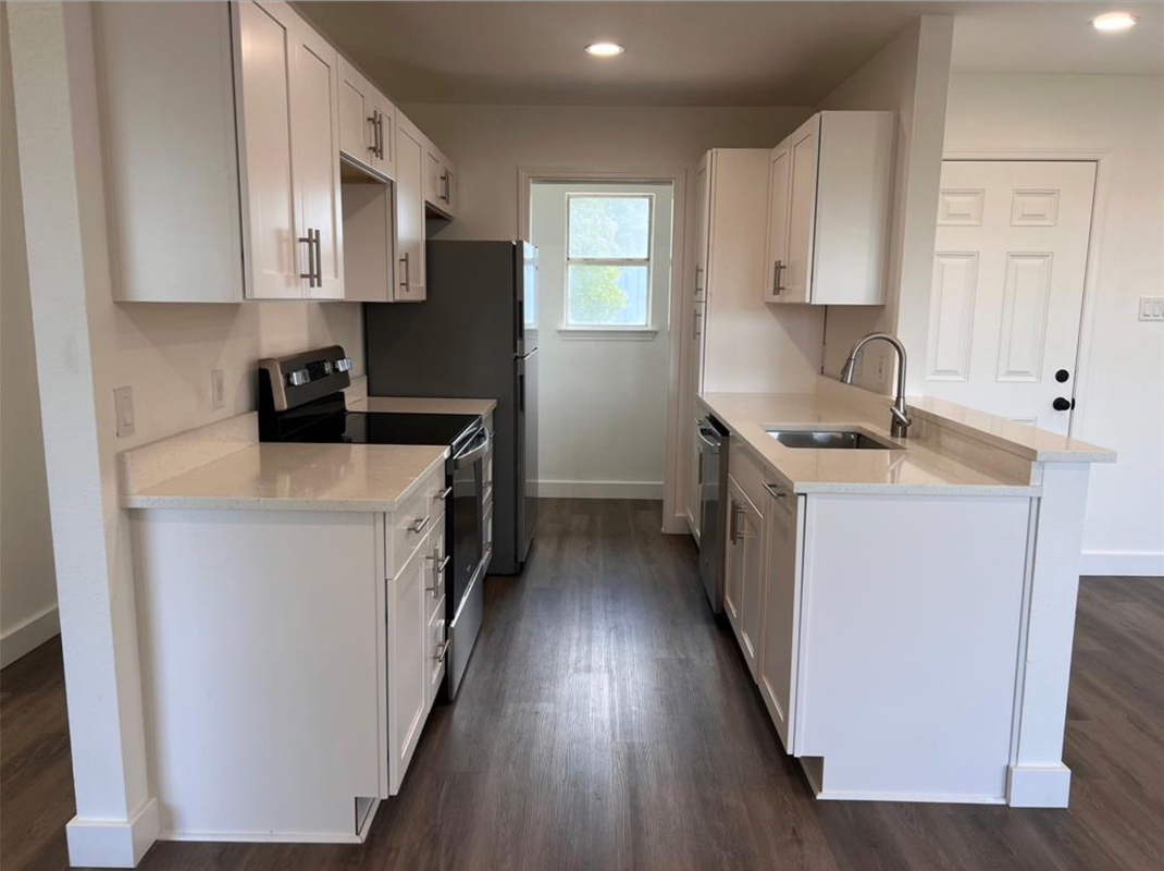 450 Shady Bluff Dr - Photo 7 of 20