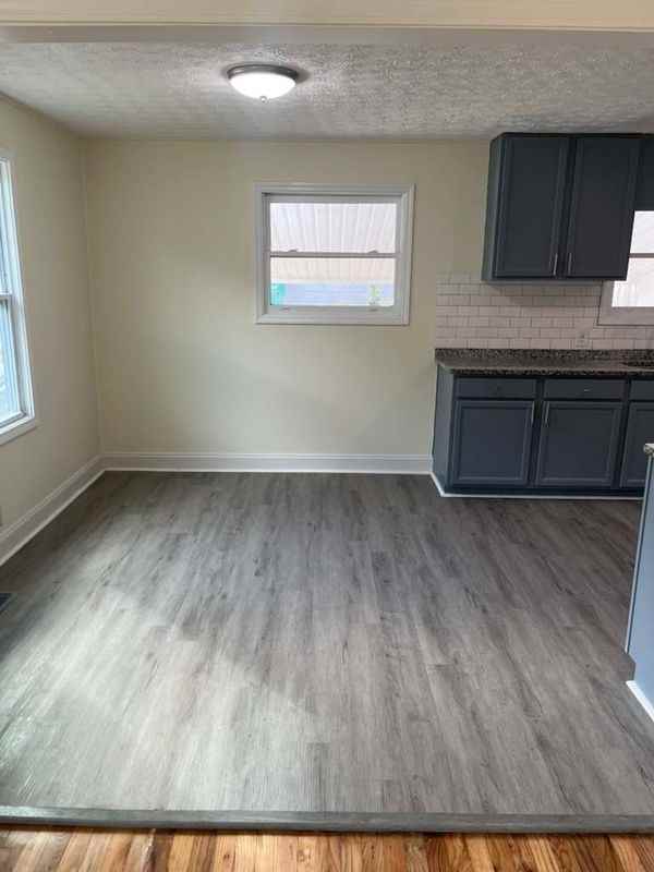 2181 Gordon Cir Se - Photo 4 of 16