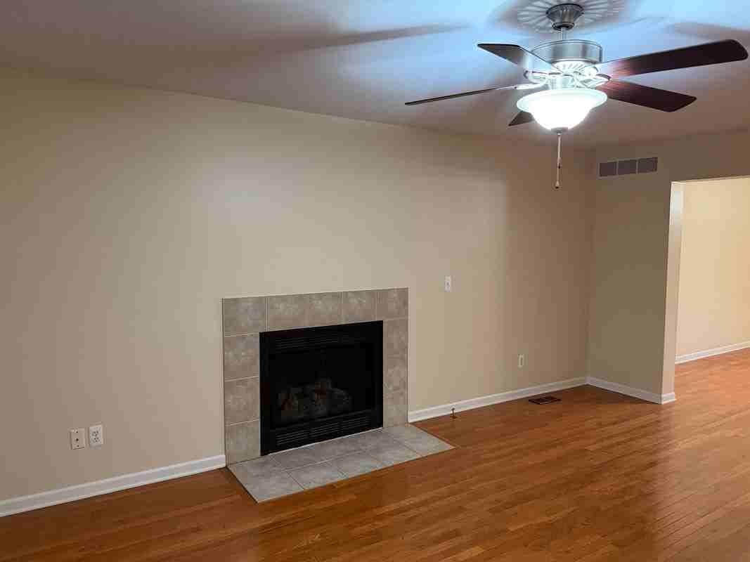 2082 Enterprise Dr - Photo 3 of 26