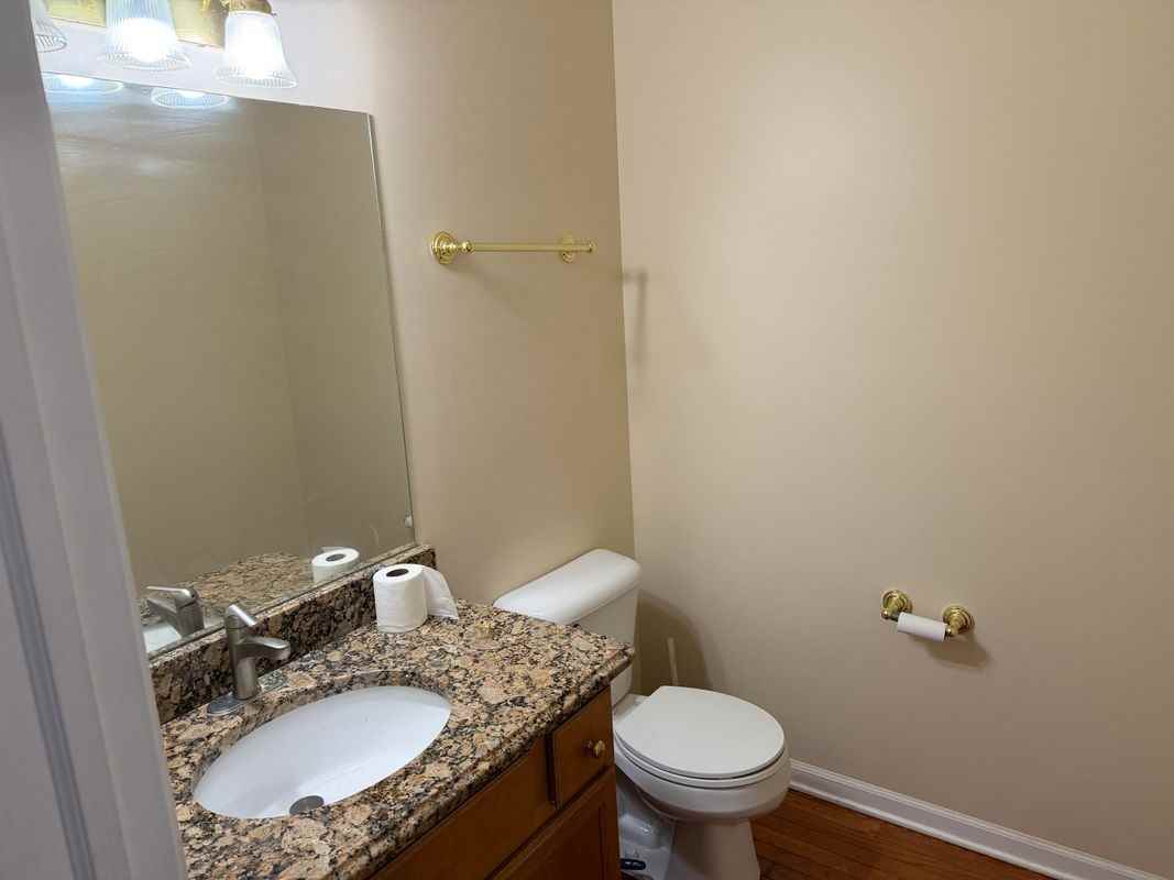 2082 Enterprise Dr - Photo 5 of 26