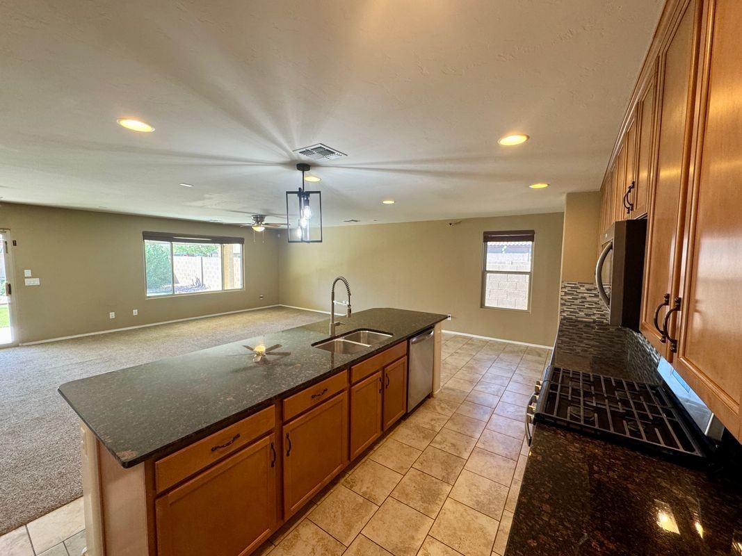 11599 W Boll Bloom Dr - Photo 6 of 29