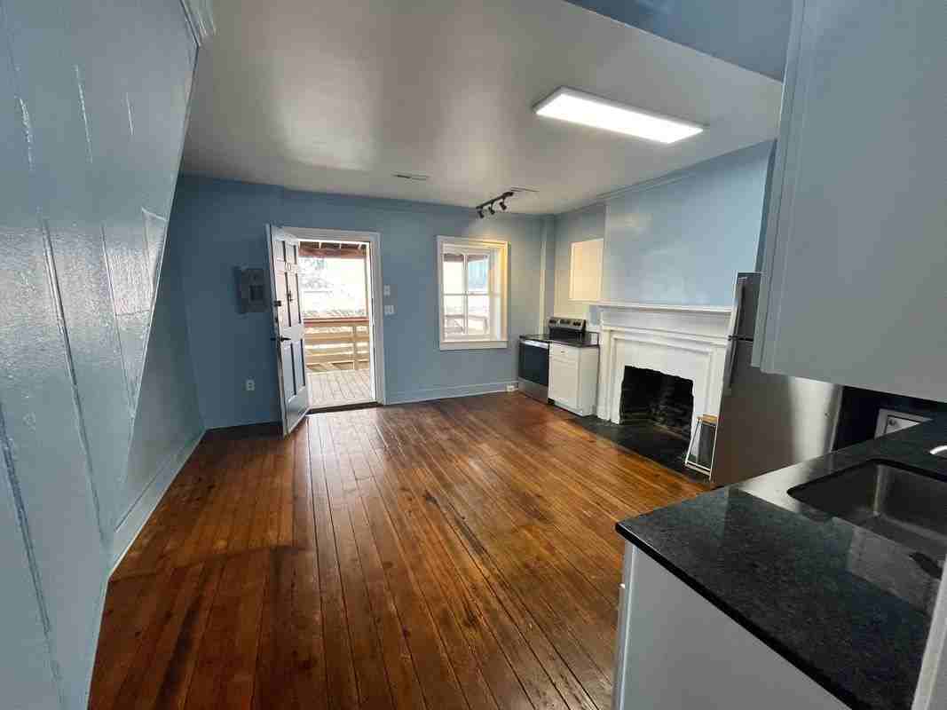 612 Caroline St ##A - Photo 7 of 16