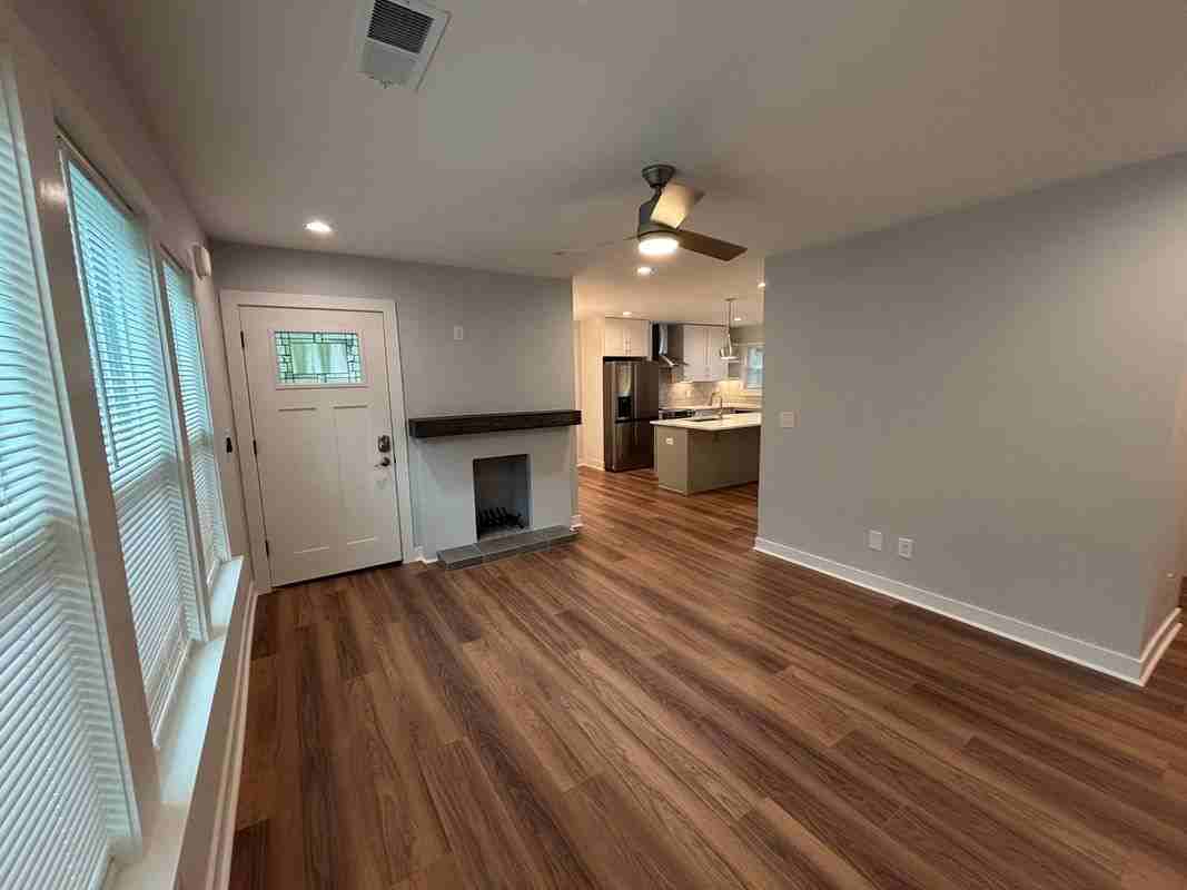 1389 Lanvale Dr Sw - Photo 4 of 16