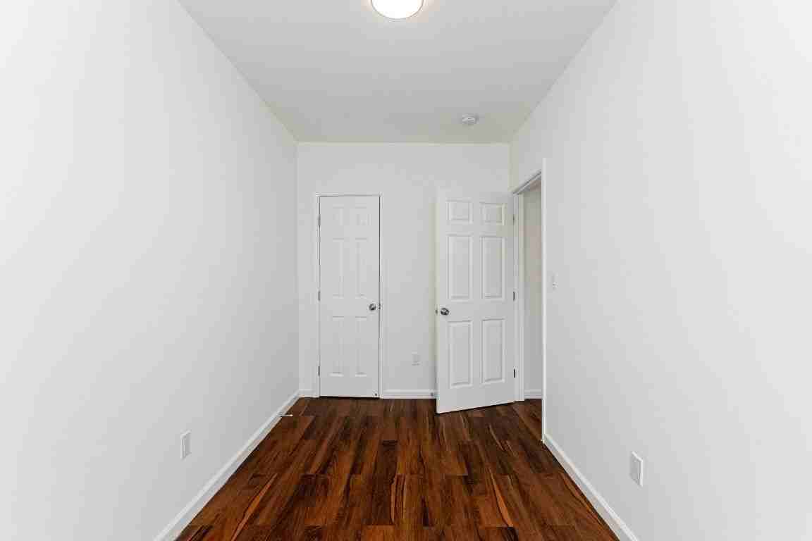 1838 C St Se - Photo 6 of 23