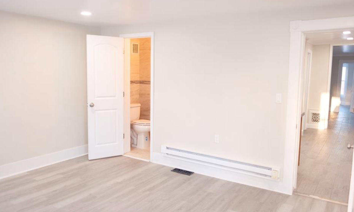 508 Albany St - Photo 4 of 7