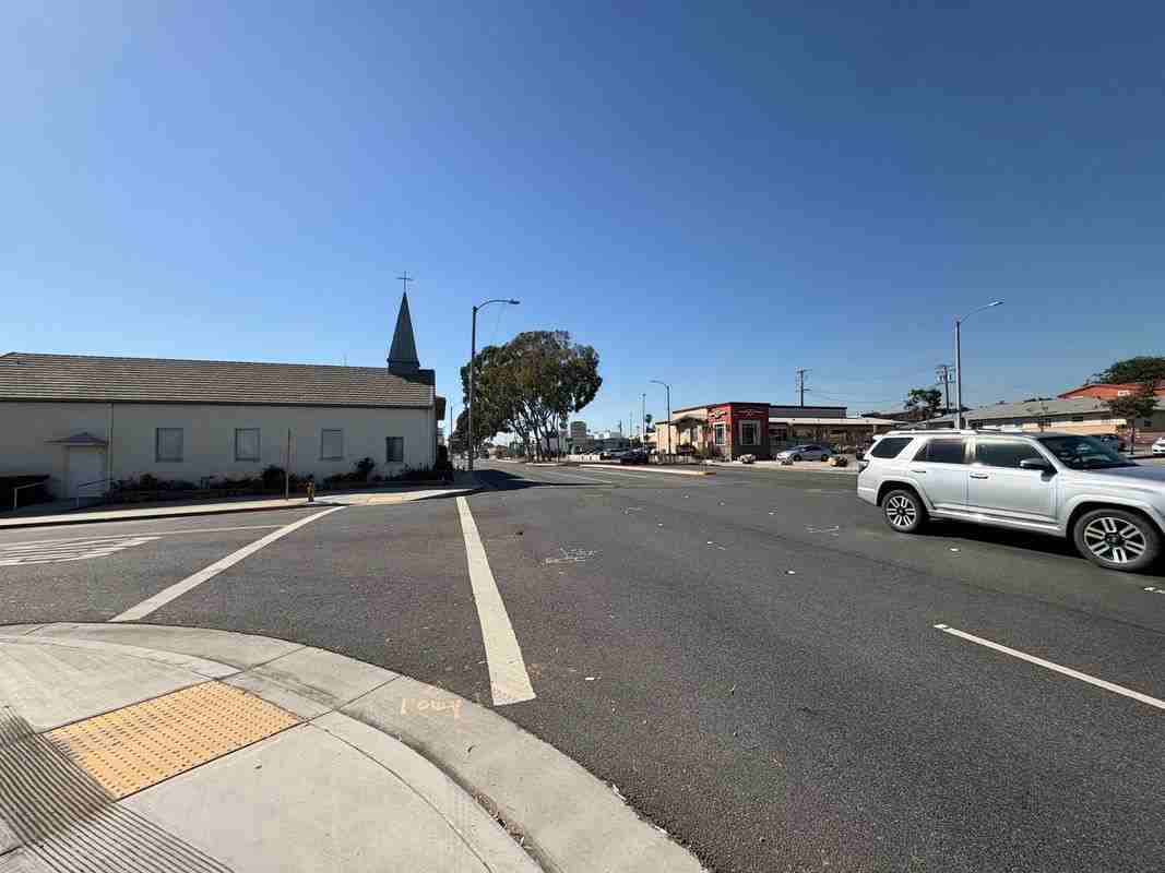 1817 W Beverly Blvd - Photo 4 of 16