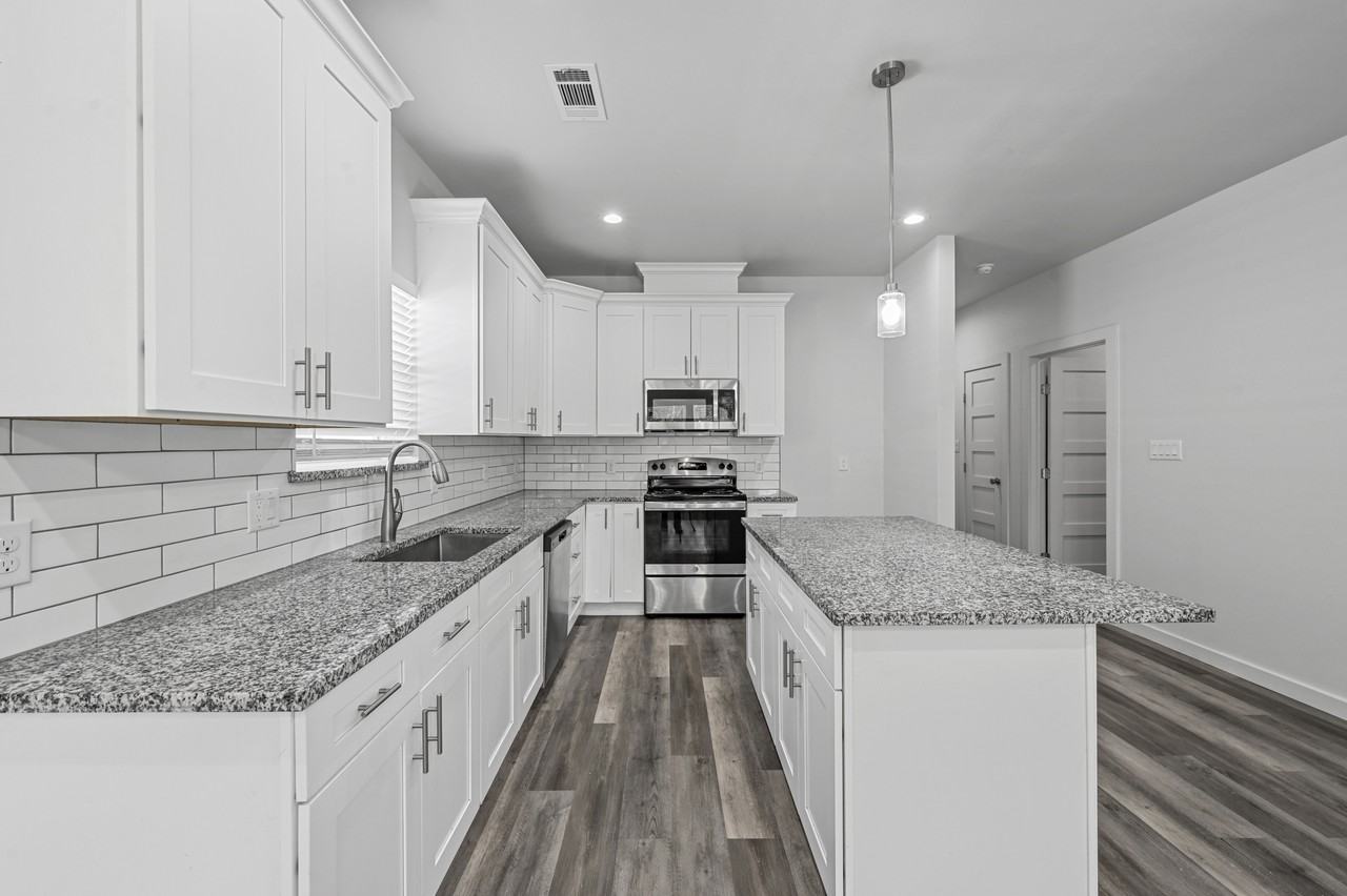 517 E Heron St - Photo 7 of 19