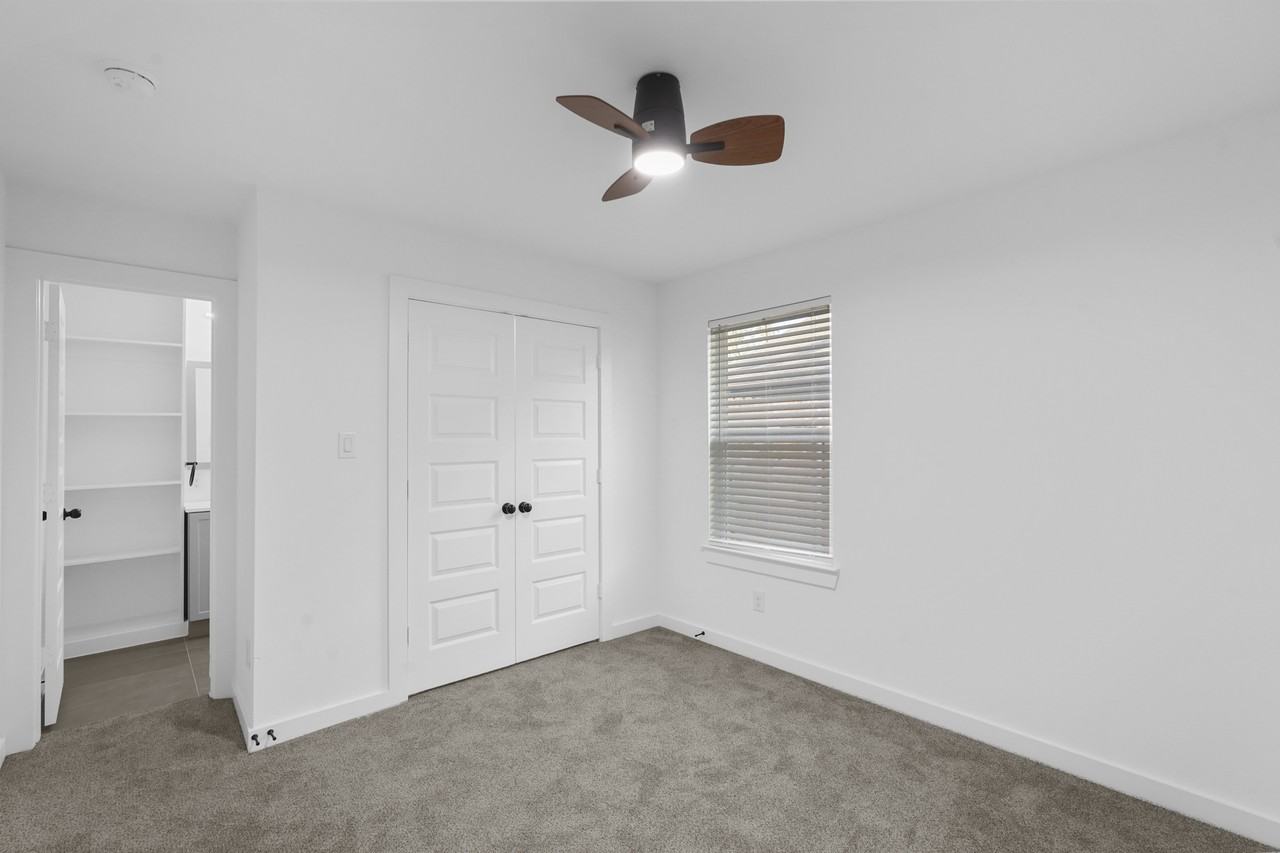 2217 Sayle St #B - Photo 3 of 20