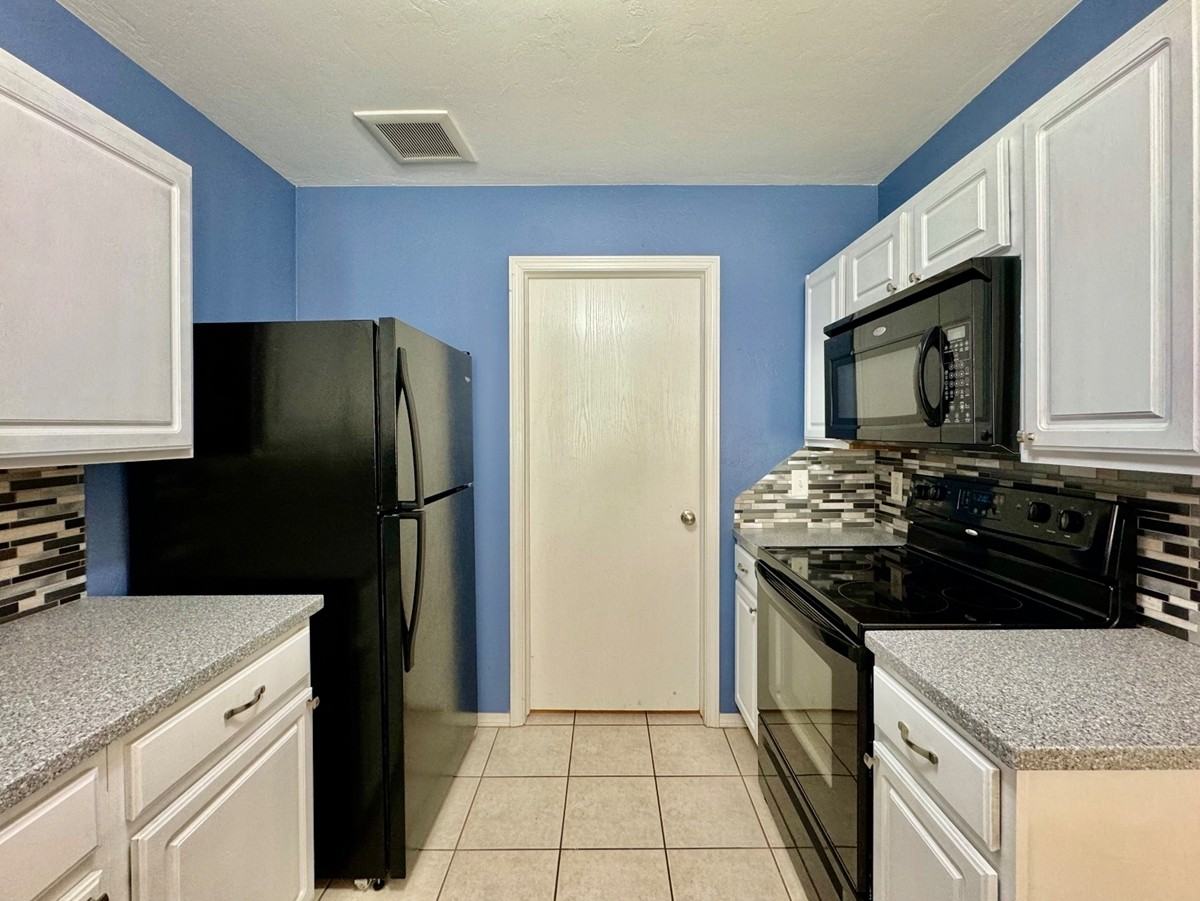 1608 Nw 145th St - Photo 2 of 21