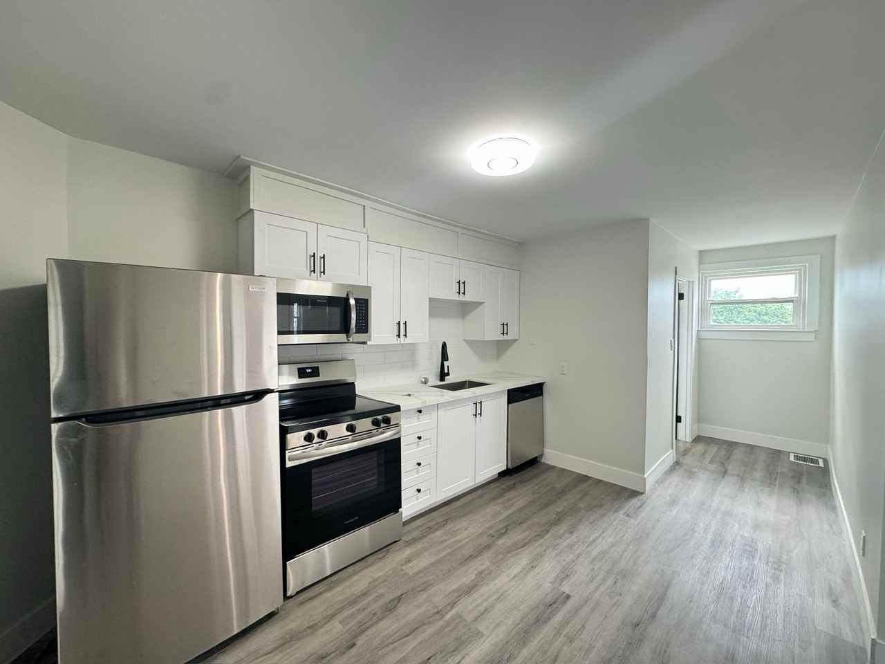 37 LINCOLN ST - Photo 2 of 50
