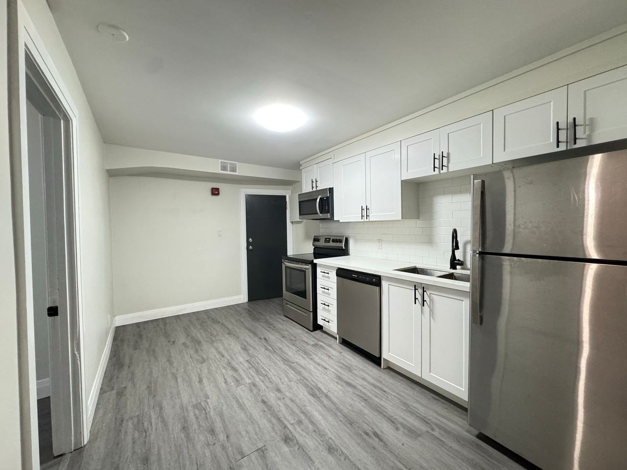 37 LINCOLN ST - Photo 6 of 50