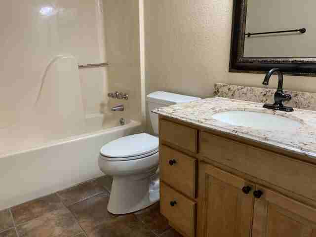 719 S Berthe Ave #4 - Photo 4 of 8