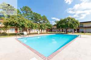 featured image of 325 S Center St