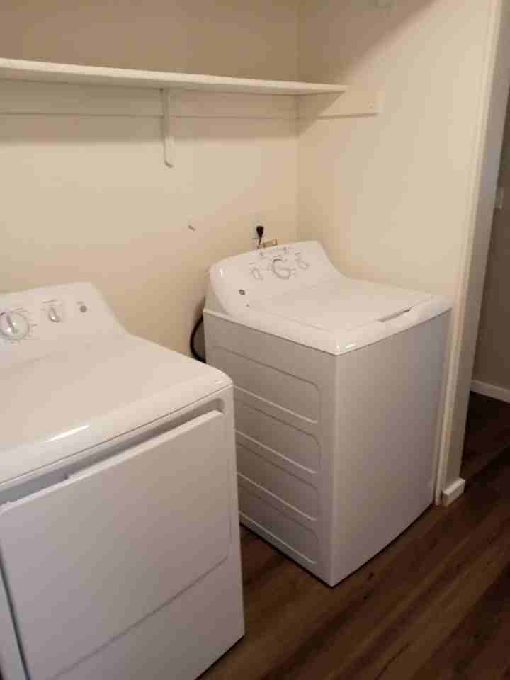 Pointe West Apartments - Photo 6 of 14