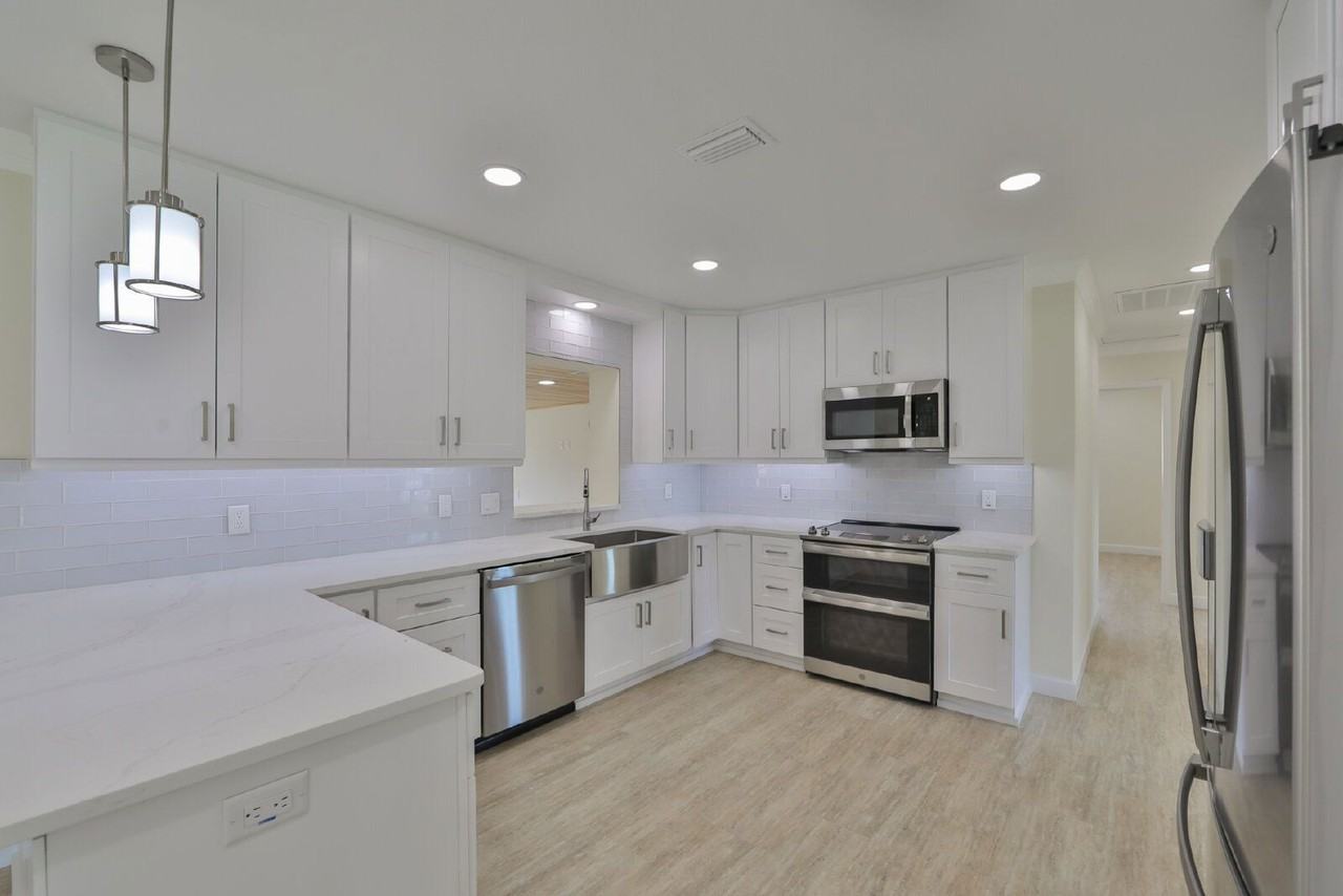 5941 4th Ave N - Photo 3 of 38