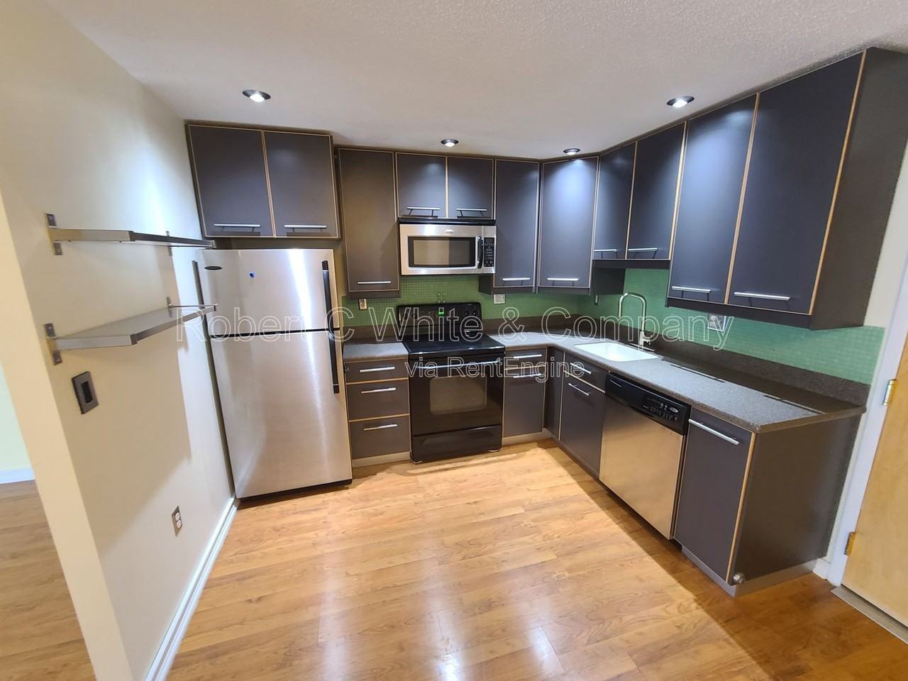 12 Stony Brook Dr #B4 - Photo 2 of 12