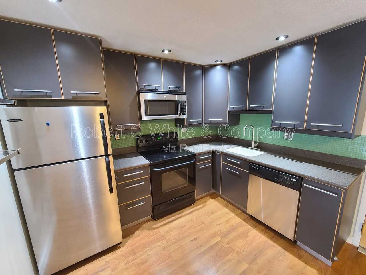 12 Stony Brook Dr #B4 - Photo 3 of 12