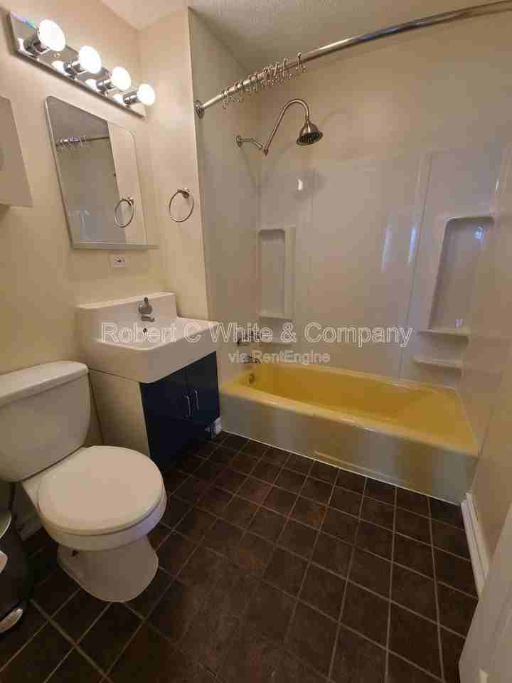 12 Stony Brook Dr #B4 - Photo 7 of 12