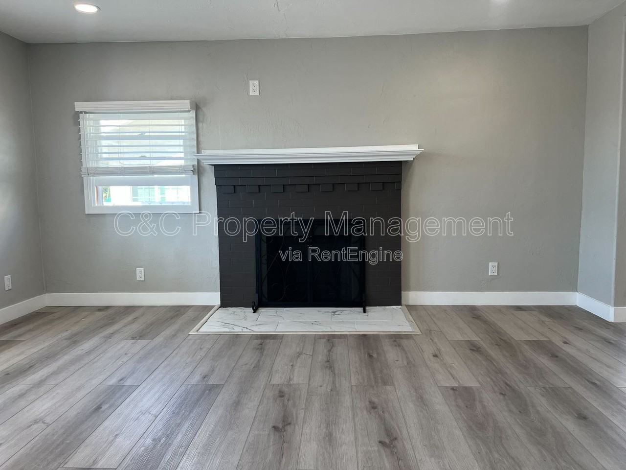 1519 W 22nd Pl - Photo 7 of 20