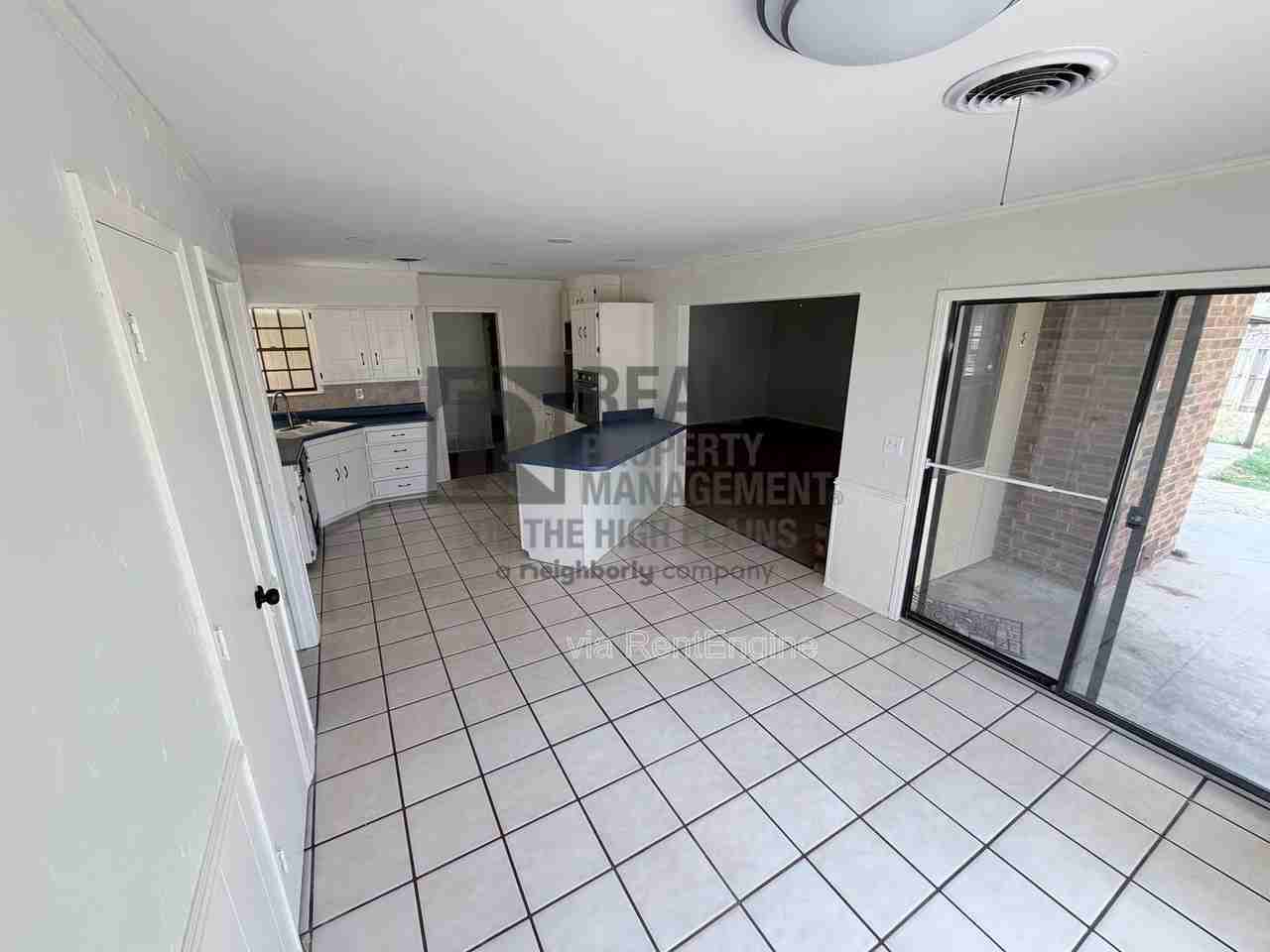 6508 Drexel Rd - Photo 3 of 15