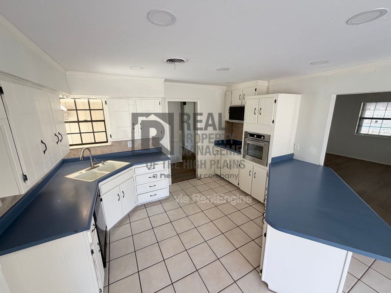 6508 Drexel Rd - Photo 4 of 15