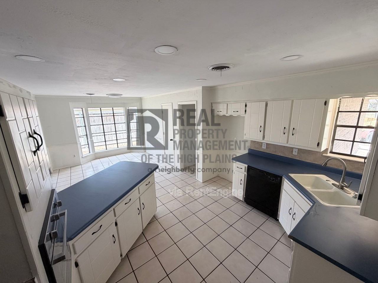 6508 Drexel Rd - Photo 5 of 15